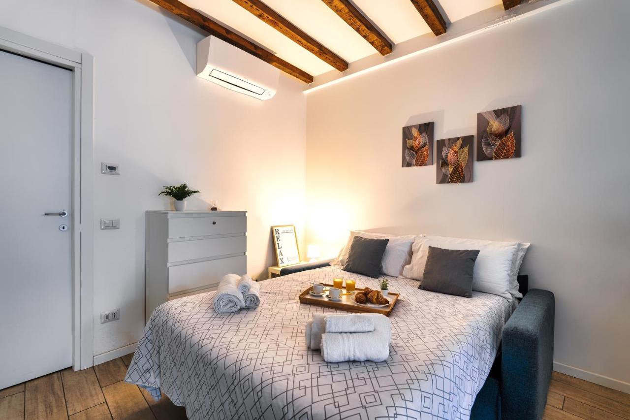 Ambrogio'S Nest - Modern Close To Cadorna Station มิลาน ภายนอก รูปภาพ
